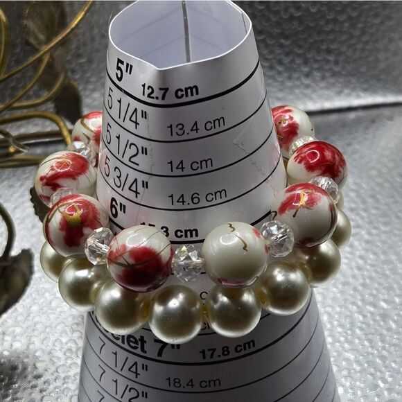 "5/$25" Set Of 2 Glass Pearl Bead Stretch Bracelets - Picture 6 of 6